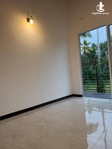 House for Sale in Batuwatta - House for Sale in Batuwatta - photo 2