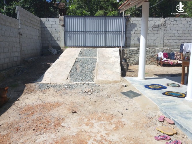 House for Sale in Dikkumbura - House for Sale in Dikkumbura - photo 6