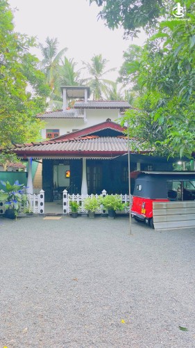House for Sale in Hikkaduwa - House for Sale in Hikkaduwa - photo 1