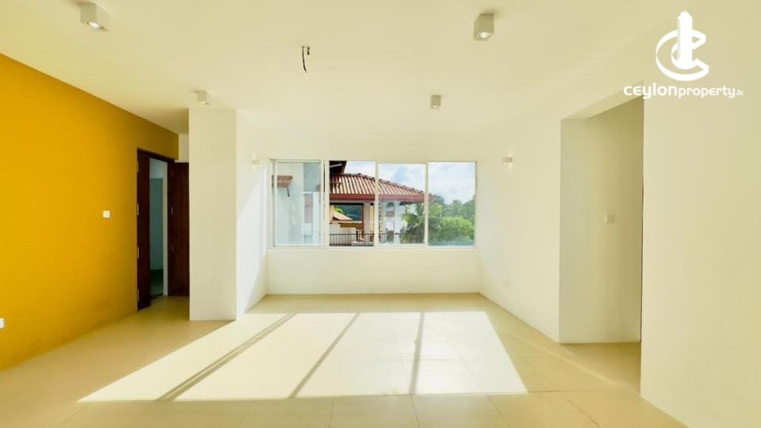 House for Sale in Boralesgamuwa - Luxury Property for Sale – Boralesgamuwa - photo 2
