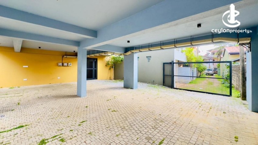 House for Sale in Boralesgamuwa - Luxury Property for Sale – Boralesgamuwa - photo 6