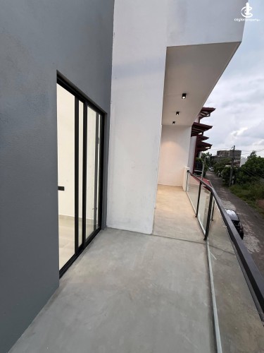 House for Sale in Athurugiriya - Modern Luxury Two-Storey House for Sale – Athurugiriya - photo 3
