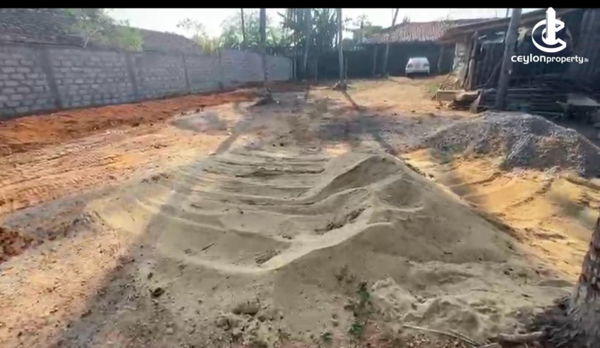 Land for Sale in Kadawatha - Residential Land for Sale Near Kadawatha Highway Exit - photo 2