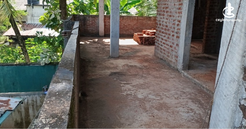 Land for Sale in Pannipitiya - 8.9 Perch Land with 3-Storey Partially Built House for Sale in Pannipitiya - photo 3